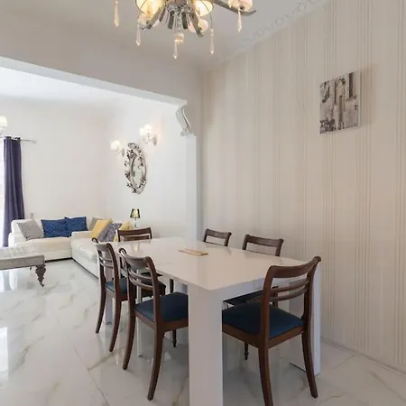 Charm-hosted By Sweetstay Apartment