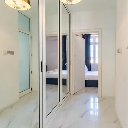 Charm-hosted By Sweetstay Apartment