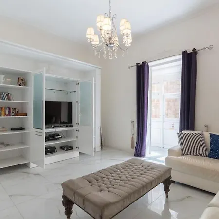 Apartment Charm-hosted By Sweetstay *