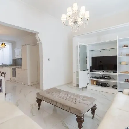 Charm-hosted By Sweetstay * Valletta