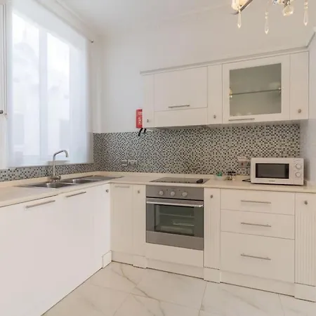 Charm-hosted By Sweetstay Apartment