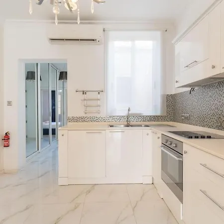 Apartment Charm-hosted By Sweetstay *